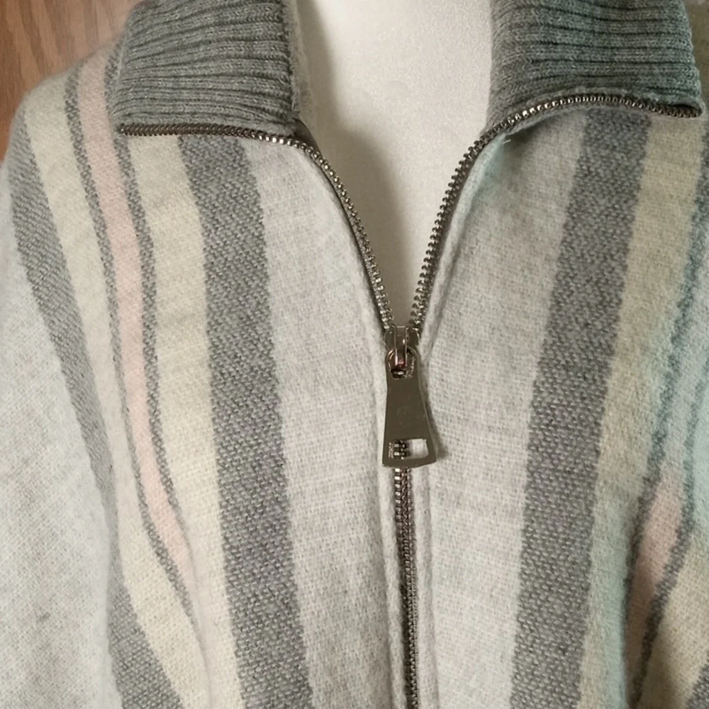 COCO + CARMEN, Zip Up Poncho, Fall, Travel, Vacation, Office, Casual - Picture 5 of 11